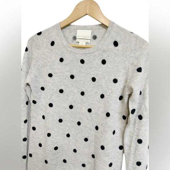 Cynthia Rowley 100% 2-Ply Cashmere Sweater Small Light Gray w/ Black Polka Dots - Picture 3 of 9